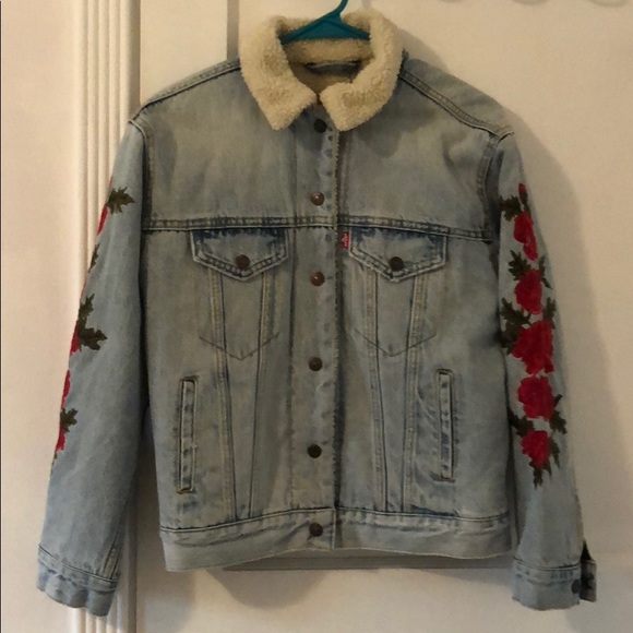Levi’s rose denim jacket - Picture 1 of 9